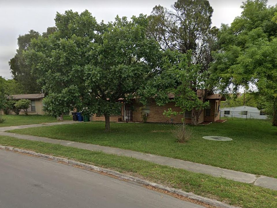 1st image of 4611 Lyceum Dr