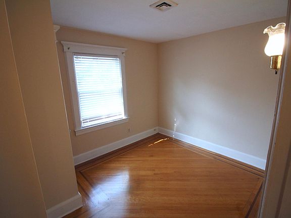 2nd image of 339 Fairview Ave Floor 2