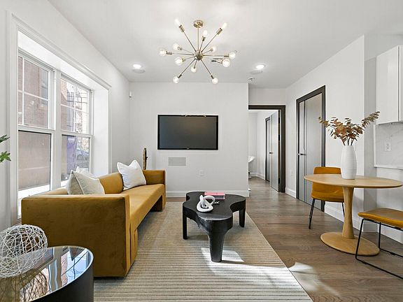 4th image of 131 Clifton Pl #1