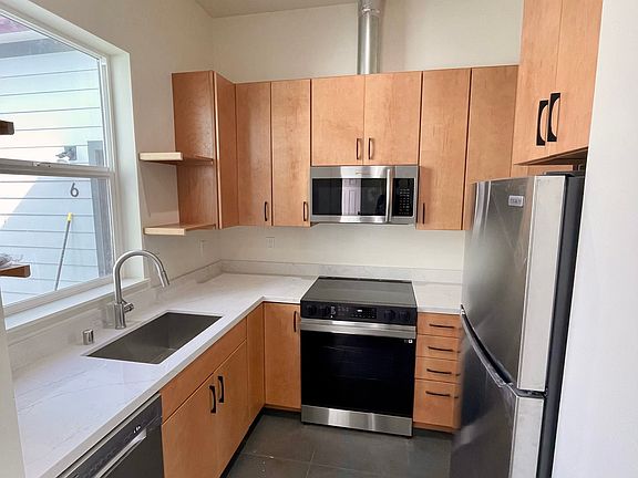 4th image of 419 Lincoln St APT 5