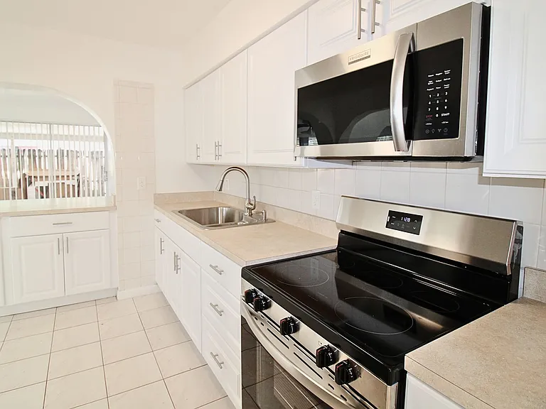 3403 W Saint Louis St — Photo 4