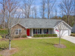 159 Creekdale Dr, Commerce, GA 30529