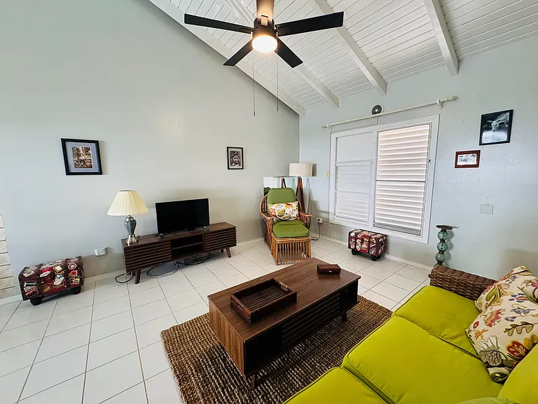 205 Ruby Byu — Photo 4