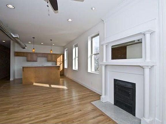 3rd image of 3026 Price Ave APT 5