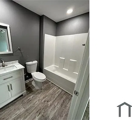 3 bed, $2,000 — Photo 2