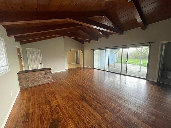 3rd image of 801 Cooper Ave