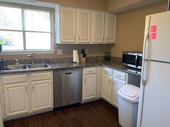 3rd image of 9834 Amberton Pkwy