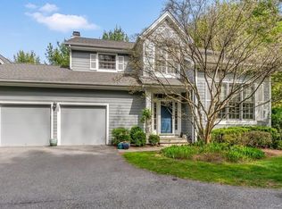 129 Ruxton Rd, Mount Kisco, NY 10549