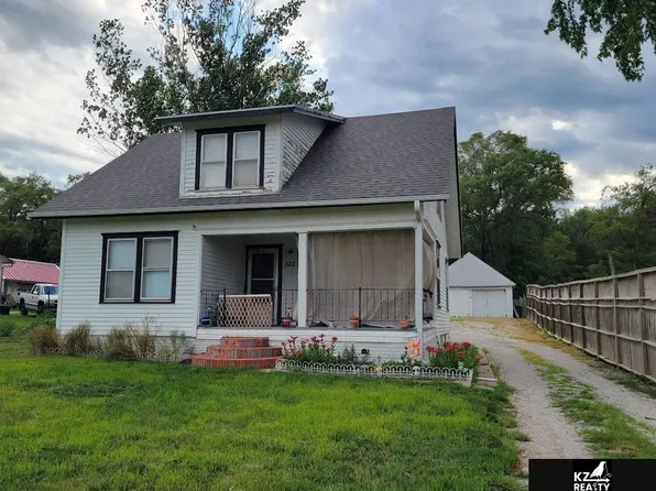 325 NW 91st St, Lincoln, NE 68528