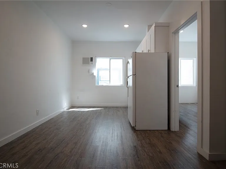 1411 S Burlington Ave #25 — Photo 3