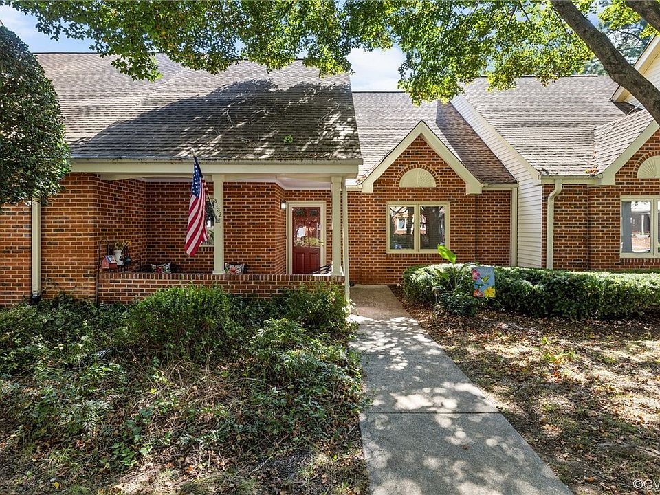 1st image of 3132 Lake Village Dr
