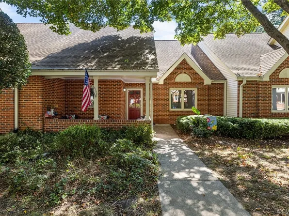3132 Lake Village Dr, Richmond, VA 23235