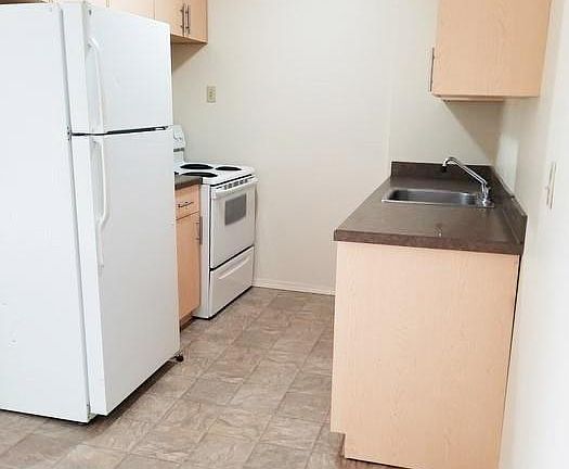 5th image of 3906 Castle ROAD
