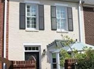 556 N Saint Asaph St, Alexandria, VA 22314