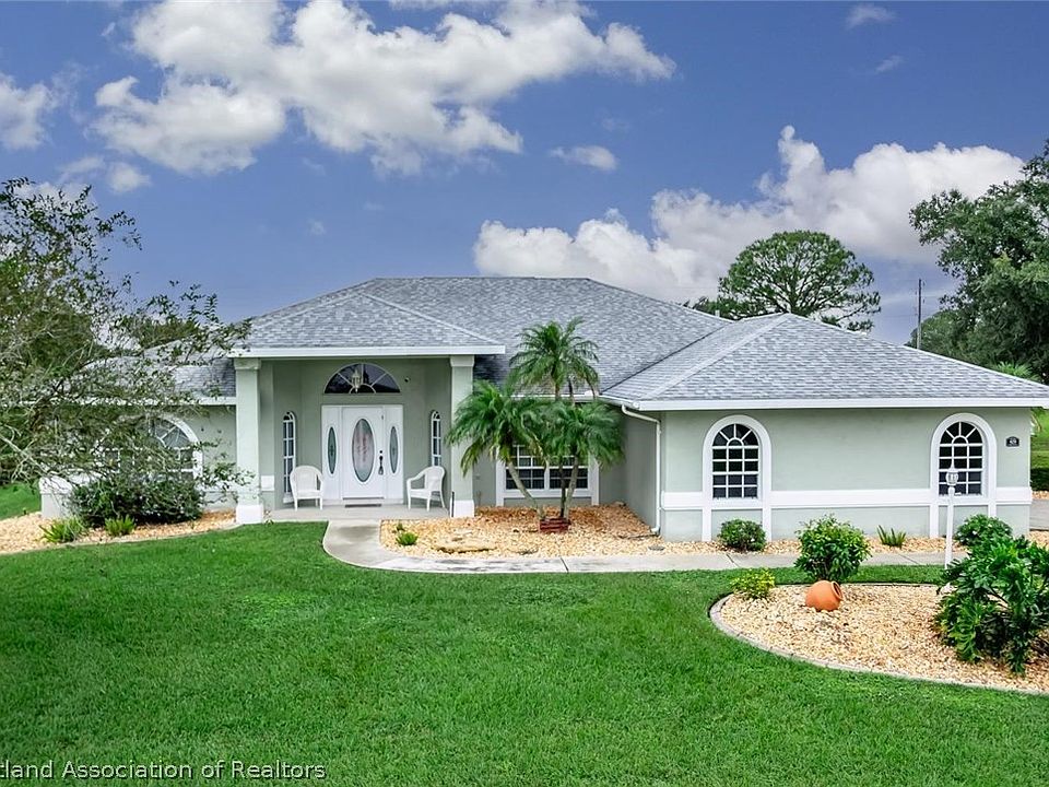 1st image of 424 Holly Dr