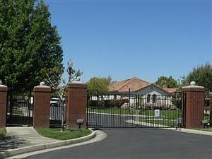 4th image of 4867 Darlington Ln