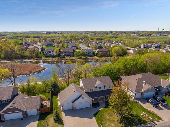 3rd image of 1409 Singing Hills Dr SE