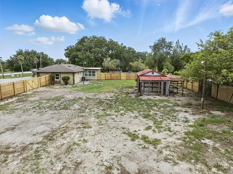8812 Oakwood Dr — Photo 43
