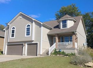 3217 S Arrowhead Dr, Independence, MO 64057