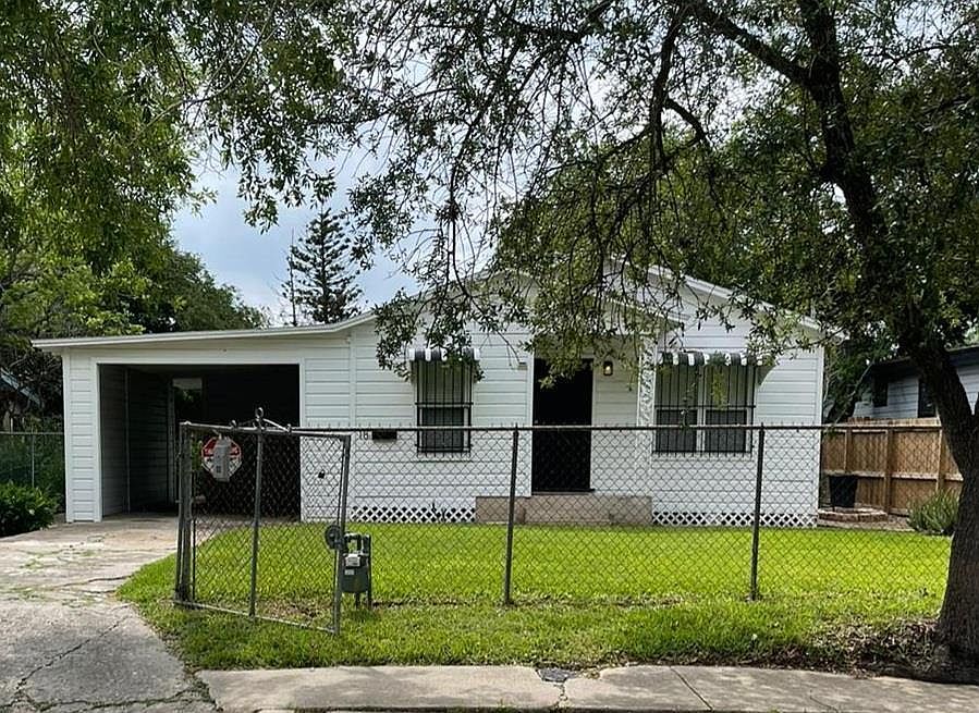 1st image of 18 Hortencia Blvd