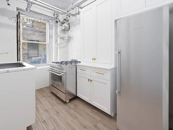 2nd image of 545 W End Ave