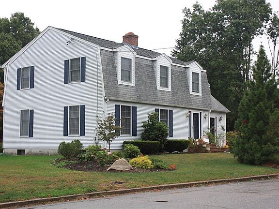3rd image of 6 Lake Dr
