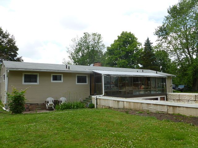 2nd image of 3826 & 3828 Motz Dr