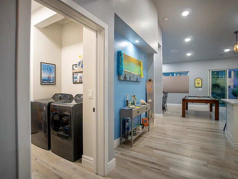 1303 E Campbell Ave — Photo 12