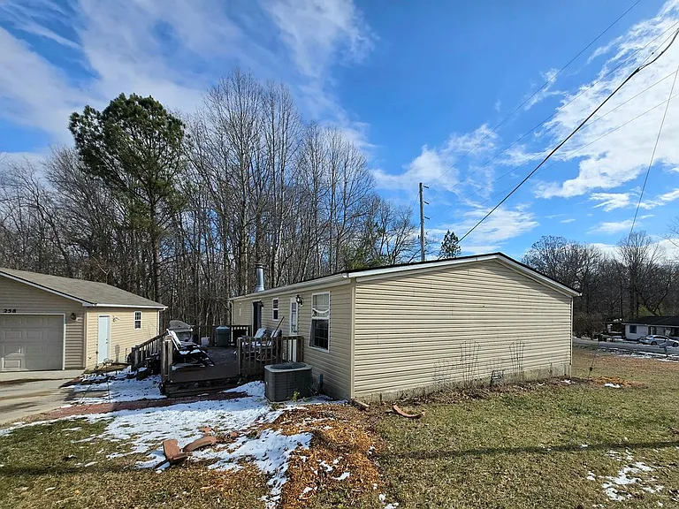 258 Dartmoor Dr — Photo 3