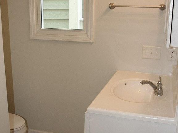 5th image of 2227 Whitaker St