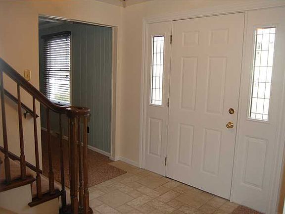 2nd image of 4057 Briarwood Dr