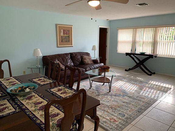 4th image of 10020 8th St N #10020