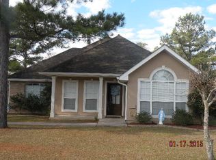 301 Silverstone Cir, Ponchatoula, LA 70454