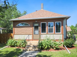 302 3rd Ave, Ipswich, SD 57451