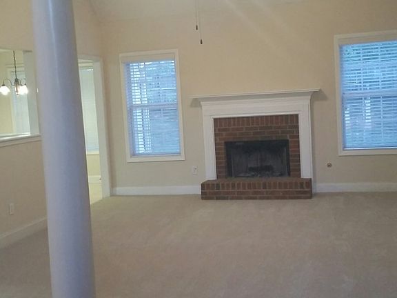 2nd image of 1208 Ilex Ct