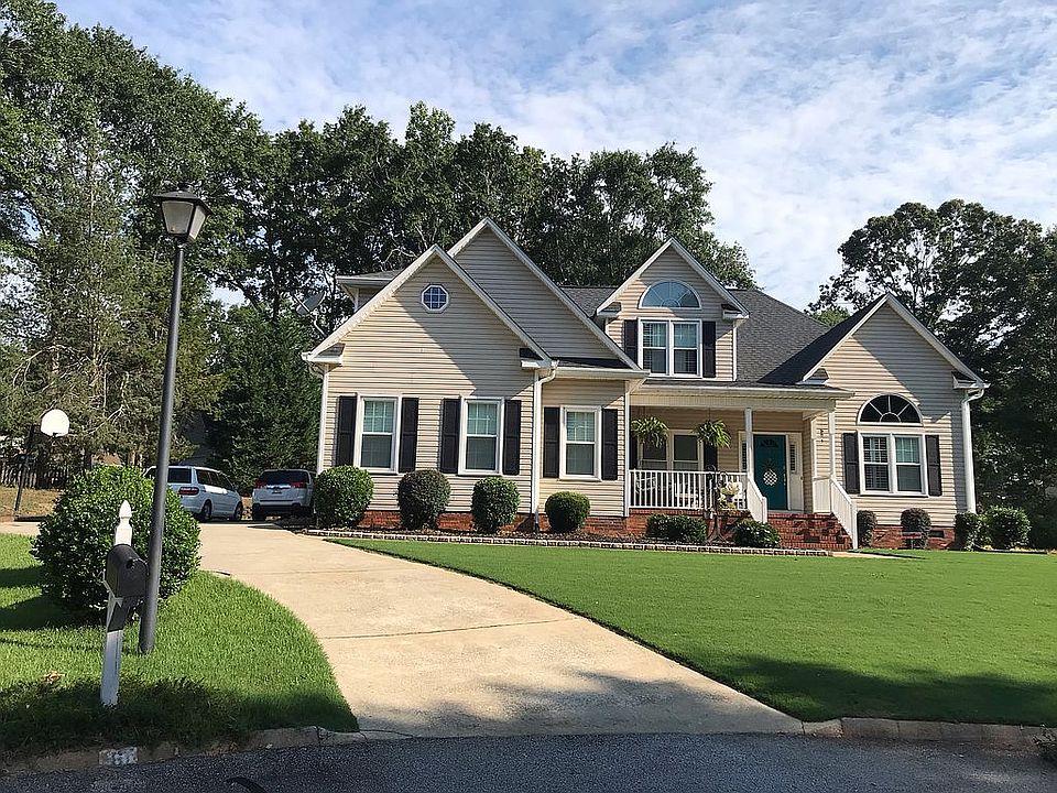 2nd image of 6 Oliver Ct