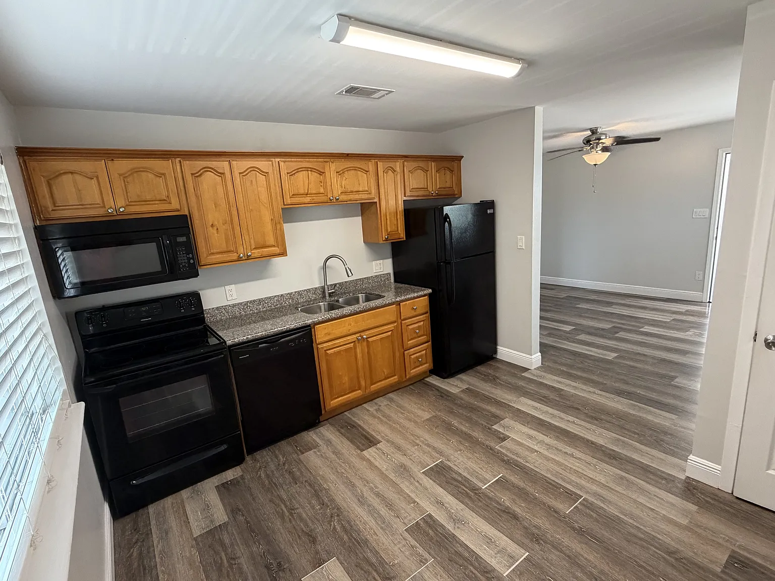 Beach Club Apt - 13 — Photo 3