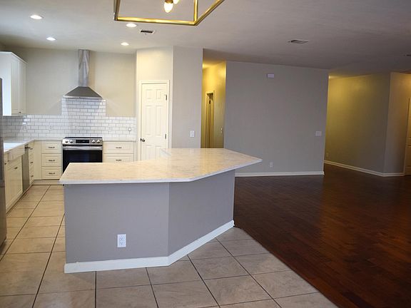 Open kitchen
