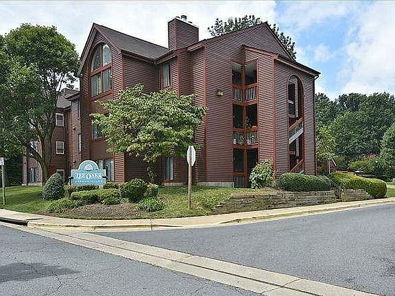 2nd image of 2815 Lee Oaks Ct