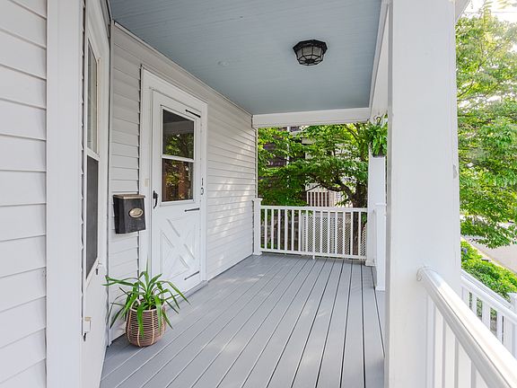 4th image of 10 Agawam St