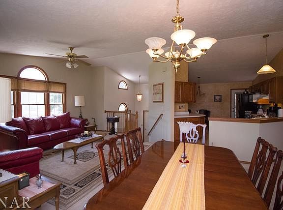 4th image of 1921 N Berkshire Gardens Cc Ln