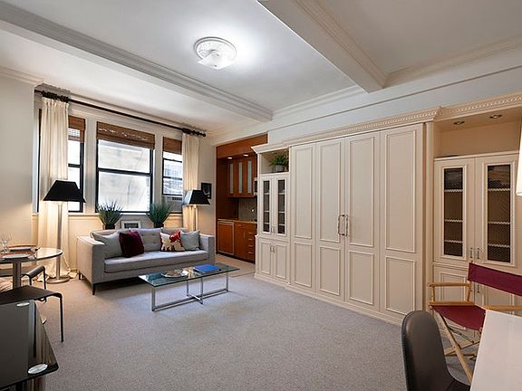 3rd image of 339 E 58th St APT 1G