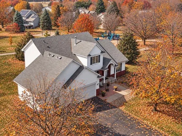 3685 Commonwealth Rd, Woodbury, MN 55125