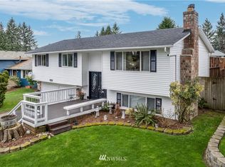 2429 Valley Circle Dr, Bothell, WA 98012