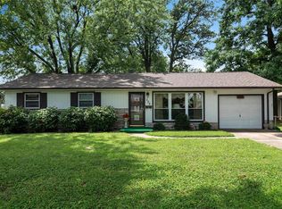 804 Joliet Dr, Cahokia, IL 62206