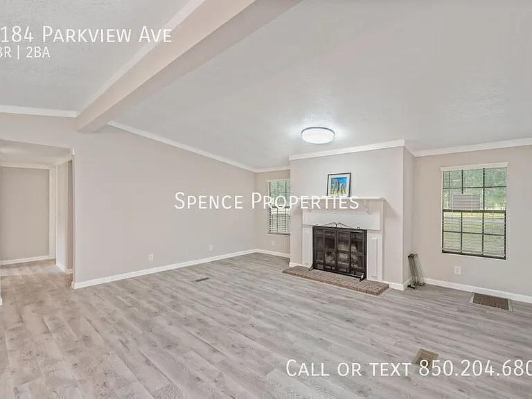 3184 Parkview Ave — Photo 4