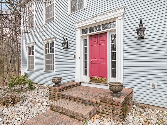 2nd image of 7110 Fox Meadow Dr NE