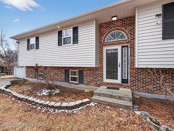 2nd image of 1518 Anne Ln