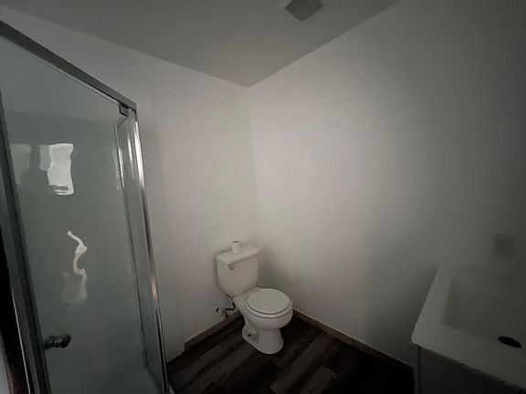 3rd image of 1318 N Fashion Ln #3