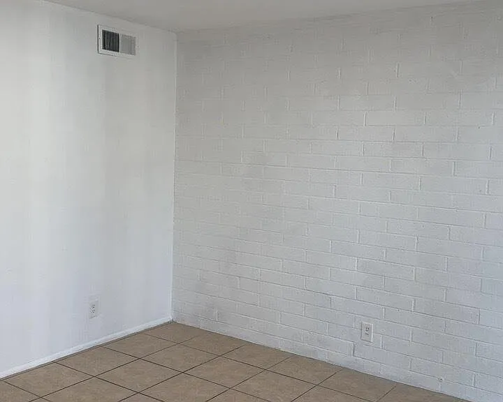 2028 W Cactus Rd #B — Photo 13
